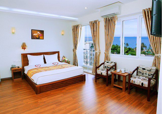 GOLDEN SEA HOTEL